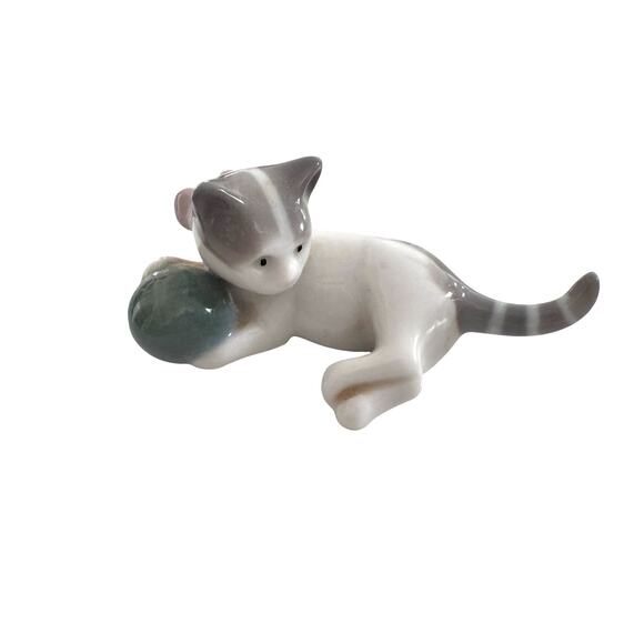 Vintage Metzler & Ortloff Germany, Set of 3 Porcelain Cat Figures Playing - Picture 2 of 11